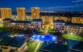 Luxury Apartment With Pool In North Bucharest